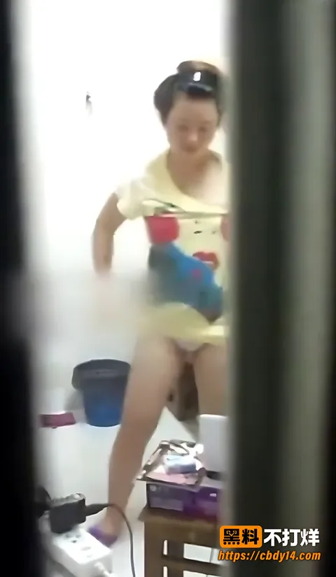 河北技校女生宿舍偷拍7 河北技校女生宿舍偷拍7