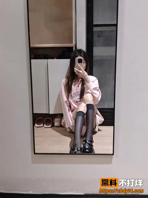 女大学生 1 女大学生 1