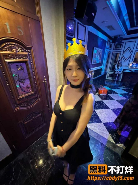 山东高颜值女销售 1 山东高颜值女销售 1